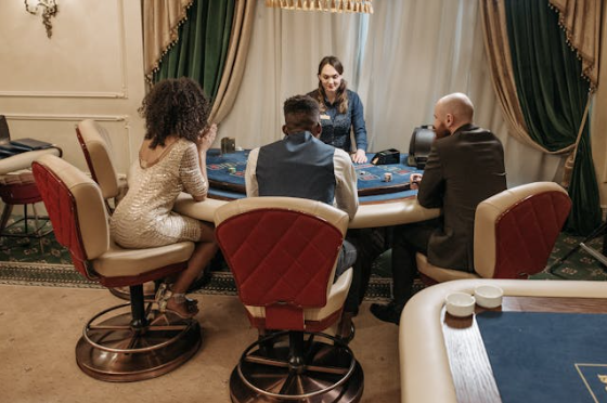 Real Money Online Casinos: What Canadians Should Know First