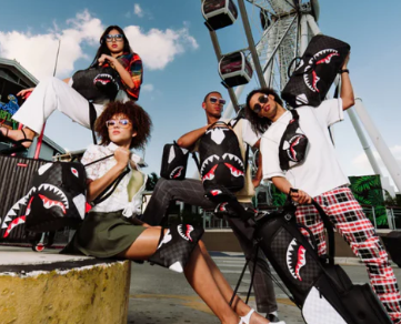 Arricchisci il tuo guardaroba con esclusive opzioni di moda online