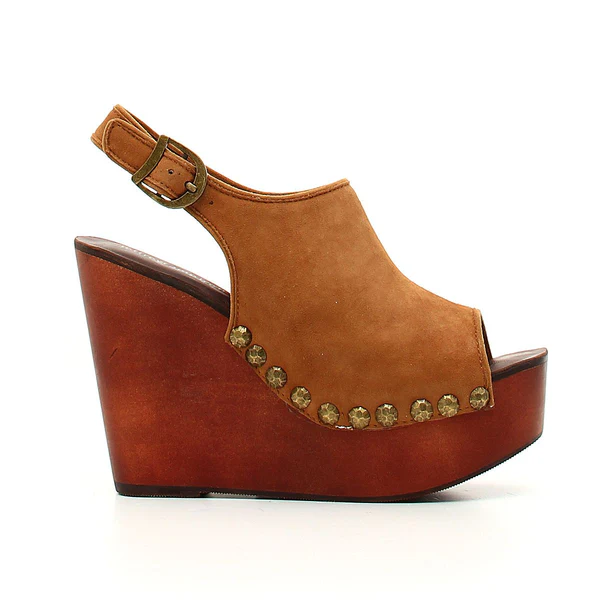 Consigli degli esperti per scegliere scarpe che si distinguano pur rimanendo commode