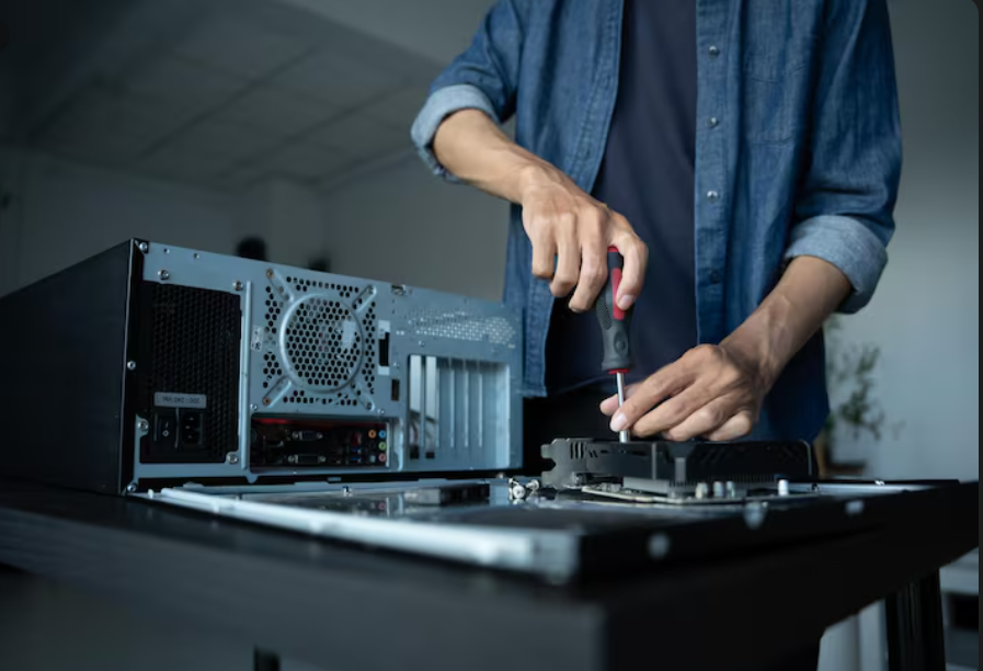 Najboljši Profesionalna Sestava PC In Cenovno Ugoden Računalniški Servis Danes