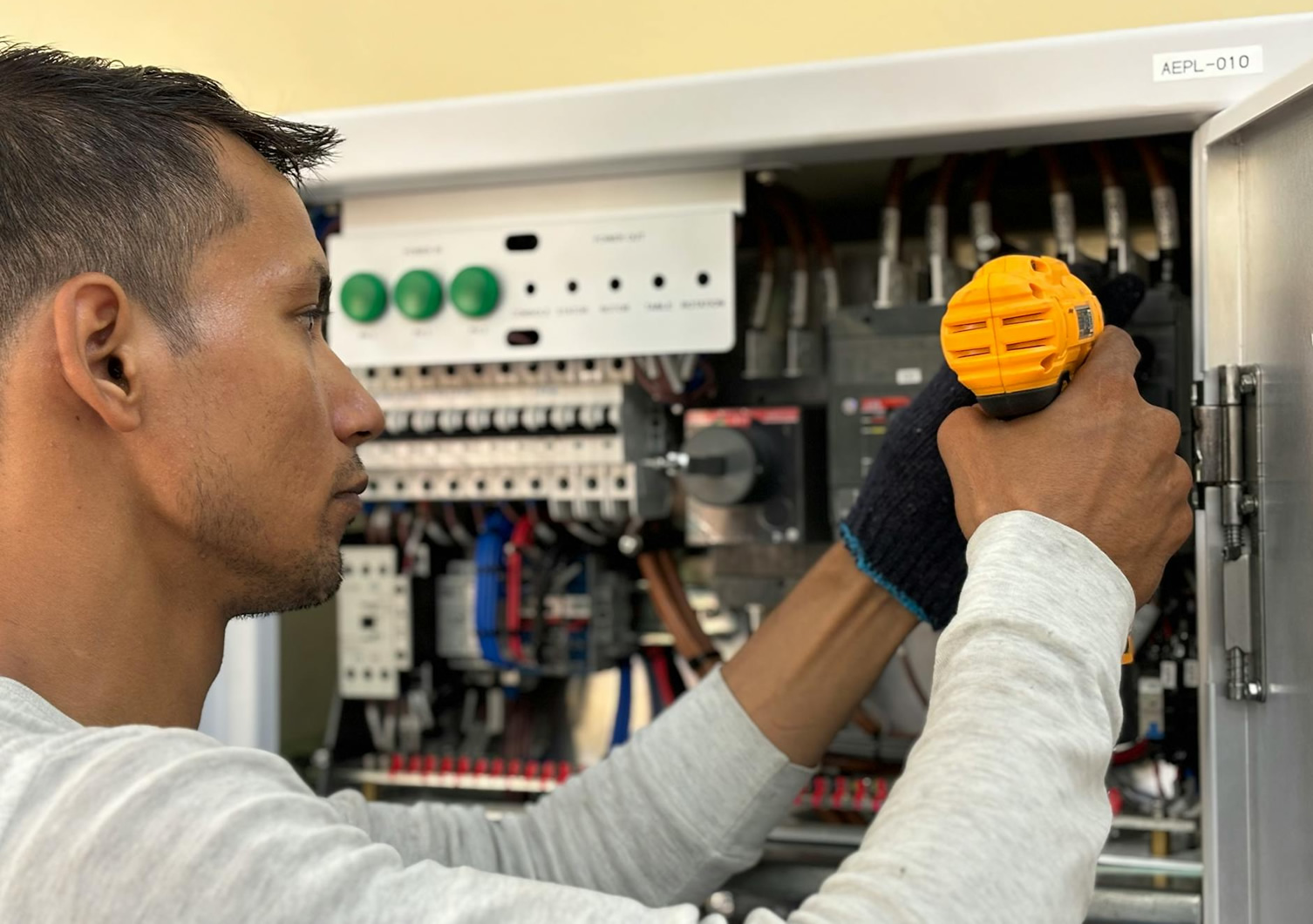 The Use of Terminal Rails in Electrical Installations