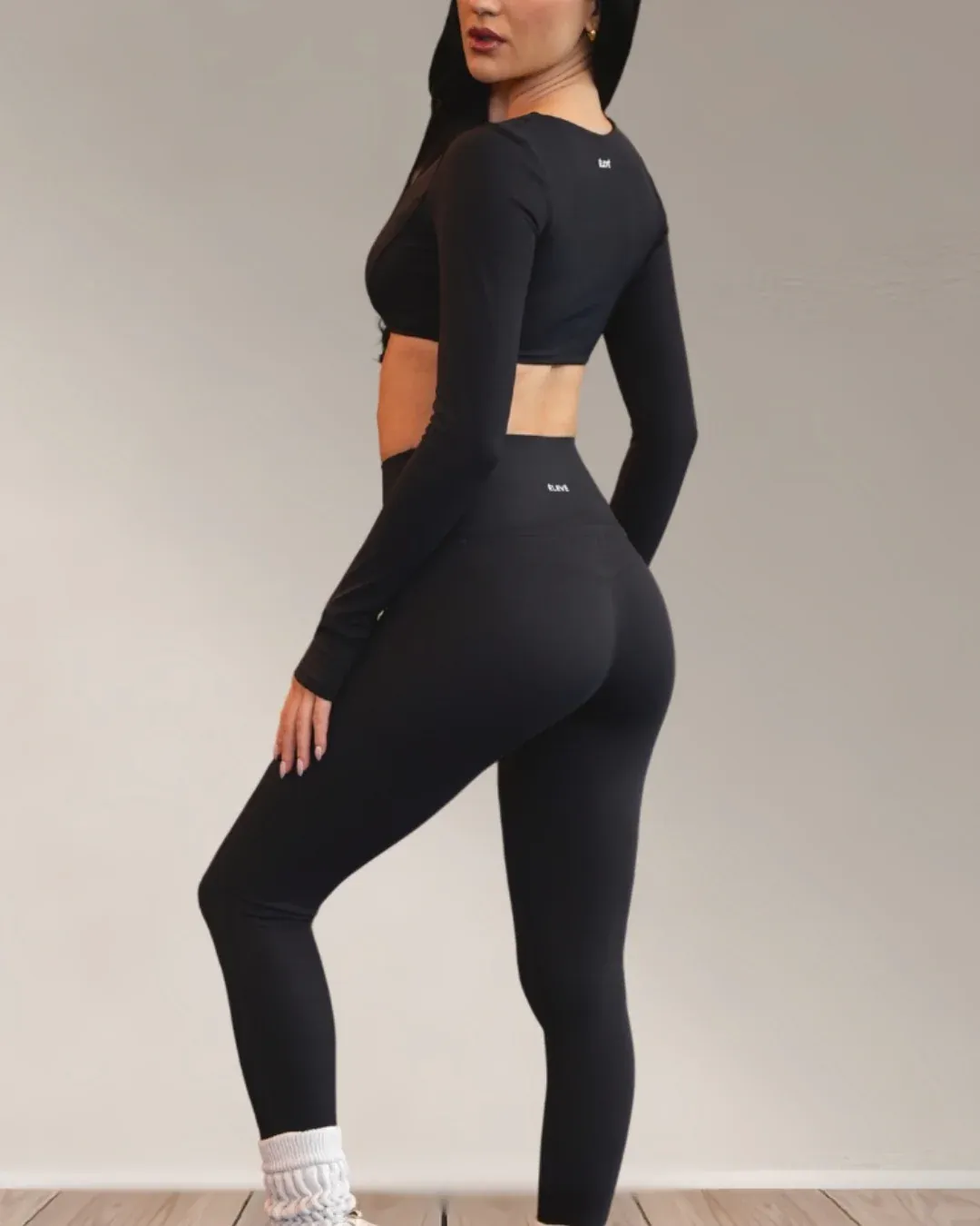 Style Meets Performance: Aura High Waisted Leggings and Airlux Straight Leg Pants Explained