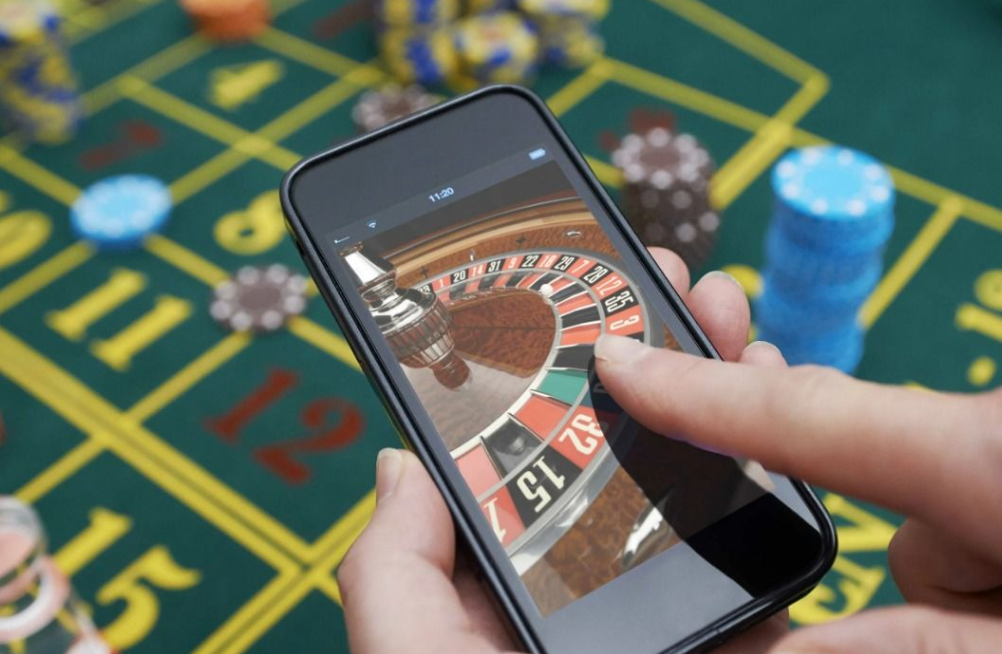 Random first impressions people usually get about the Fn7 app