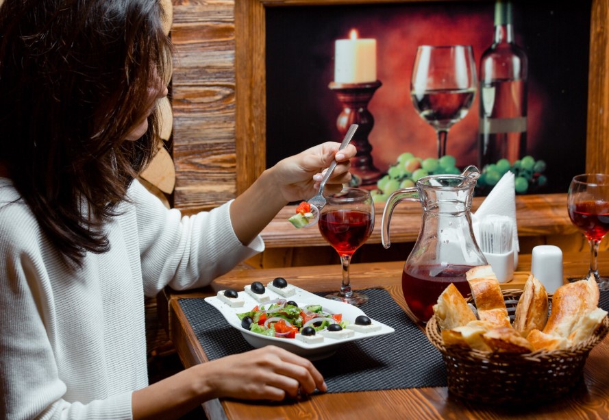Explore The Enchantment Of Vivid Through Distinctive Dining Experiences