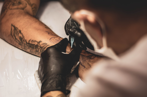 Tattoo shops in Chicago: choices people make before settling on them