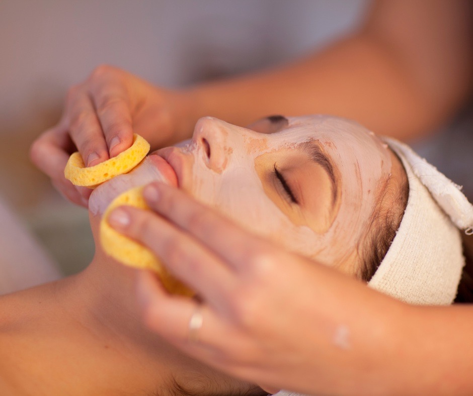Signature Facial in Fort Worth: The Smart “Reset” Treatment for Healthy-Looking Skin