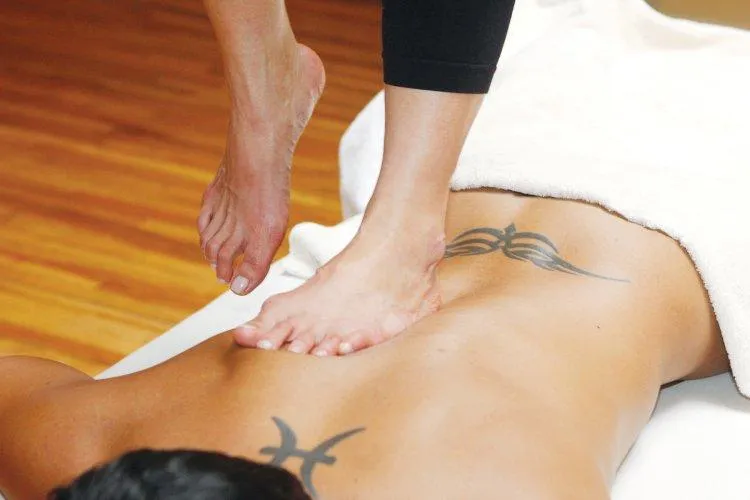 Is Back Walking Massage Good for Back Pain? Benefits, Risks & Tips