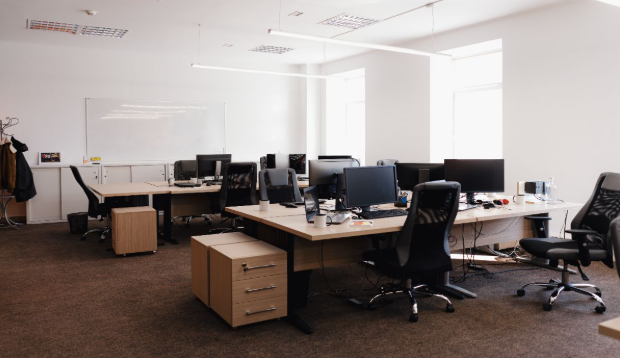 Office interior designer in Delhi planning comfortable workspaces