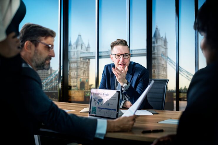 Why Hiring a Federal Tax Evasion Lawyer Early Can Protect Your Future?