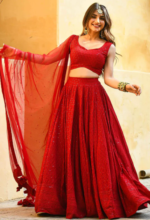 Why Bridesmaids Are Choosing Customised Lehengas Over Ready-Made Styles