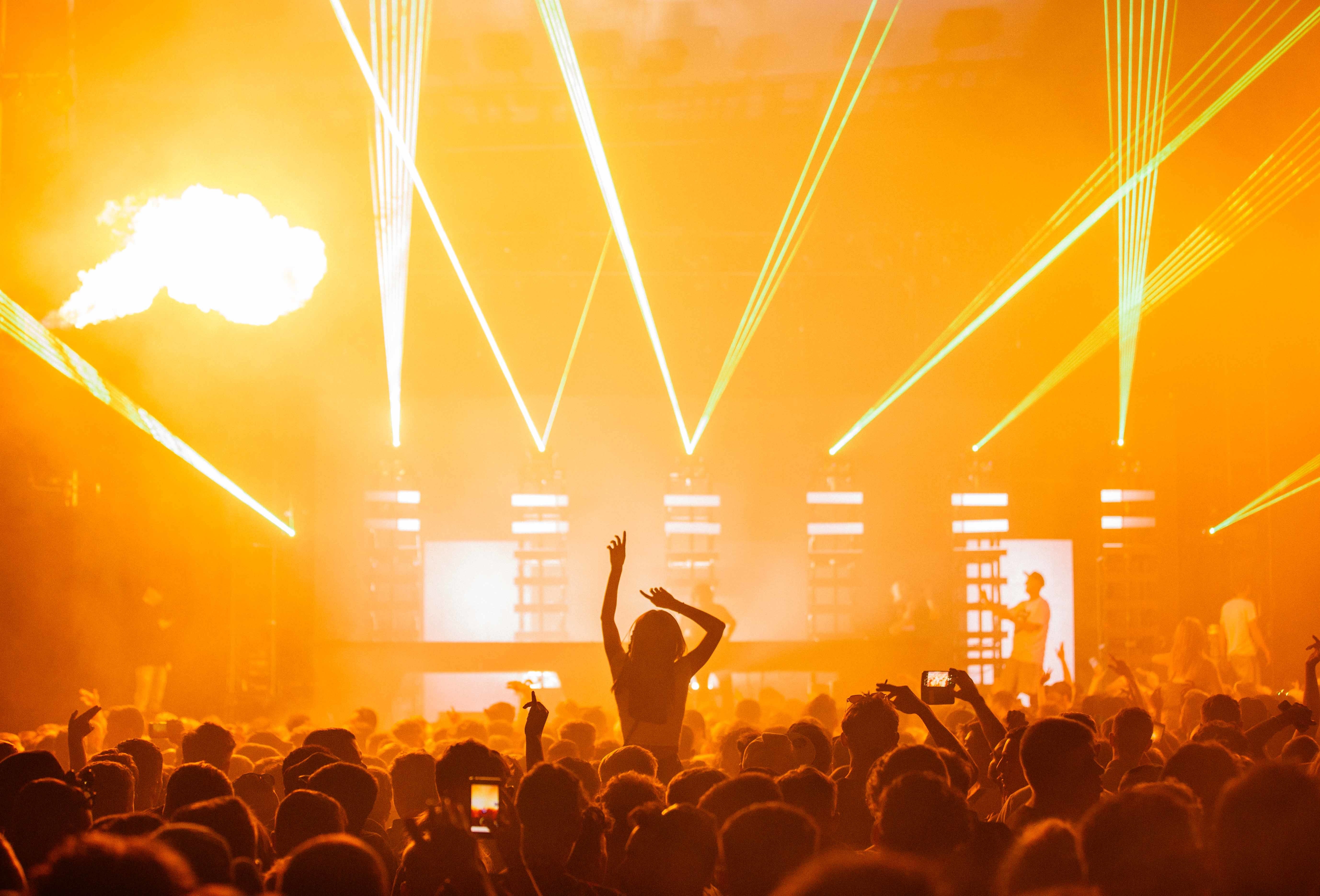 How to Book the Perfect Live Music for Your Event Without Stress?
