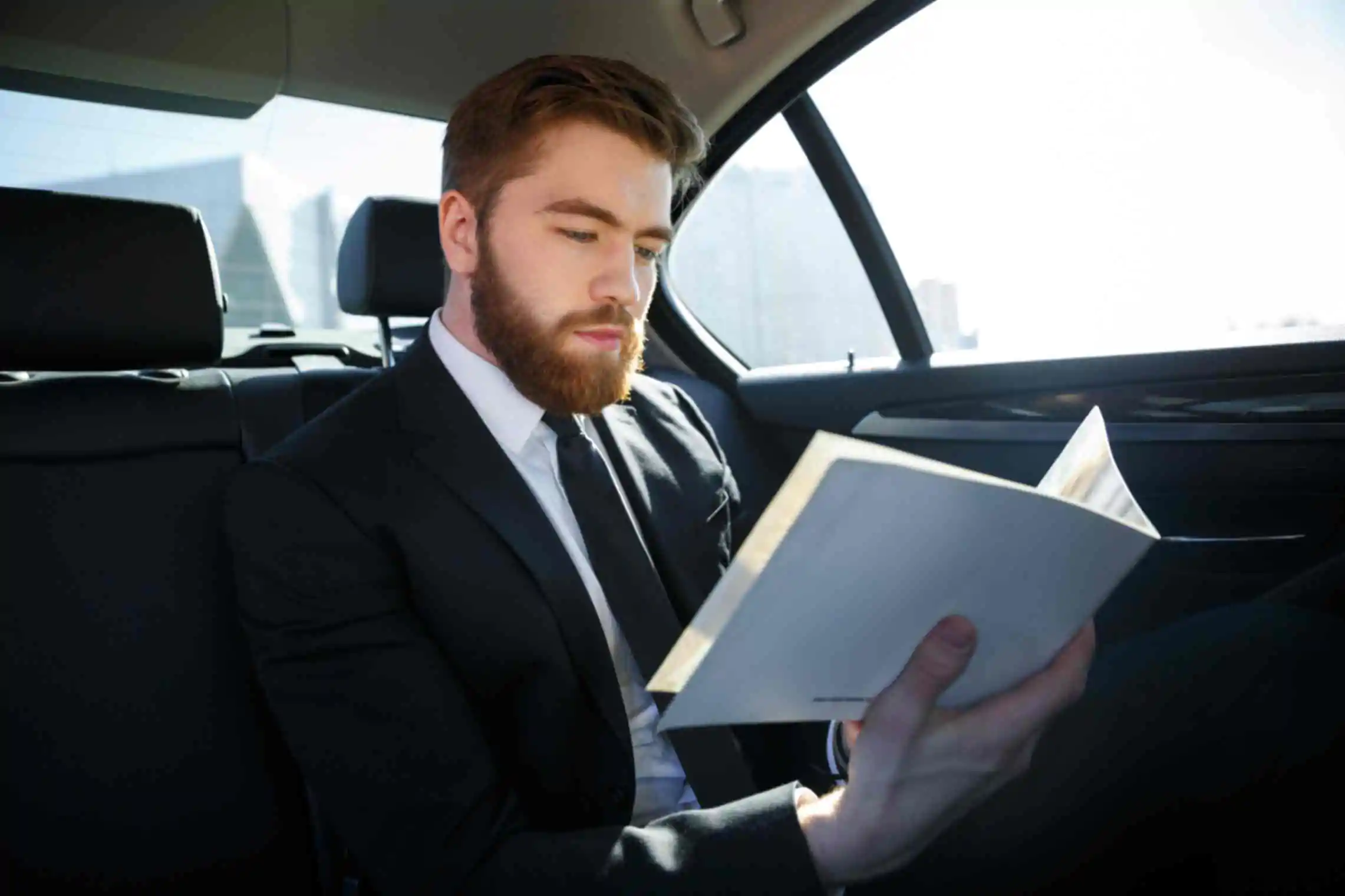 Why a Corporate Limo Service Is the Smart Choice for Business Travel