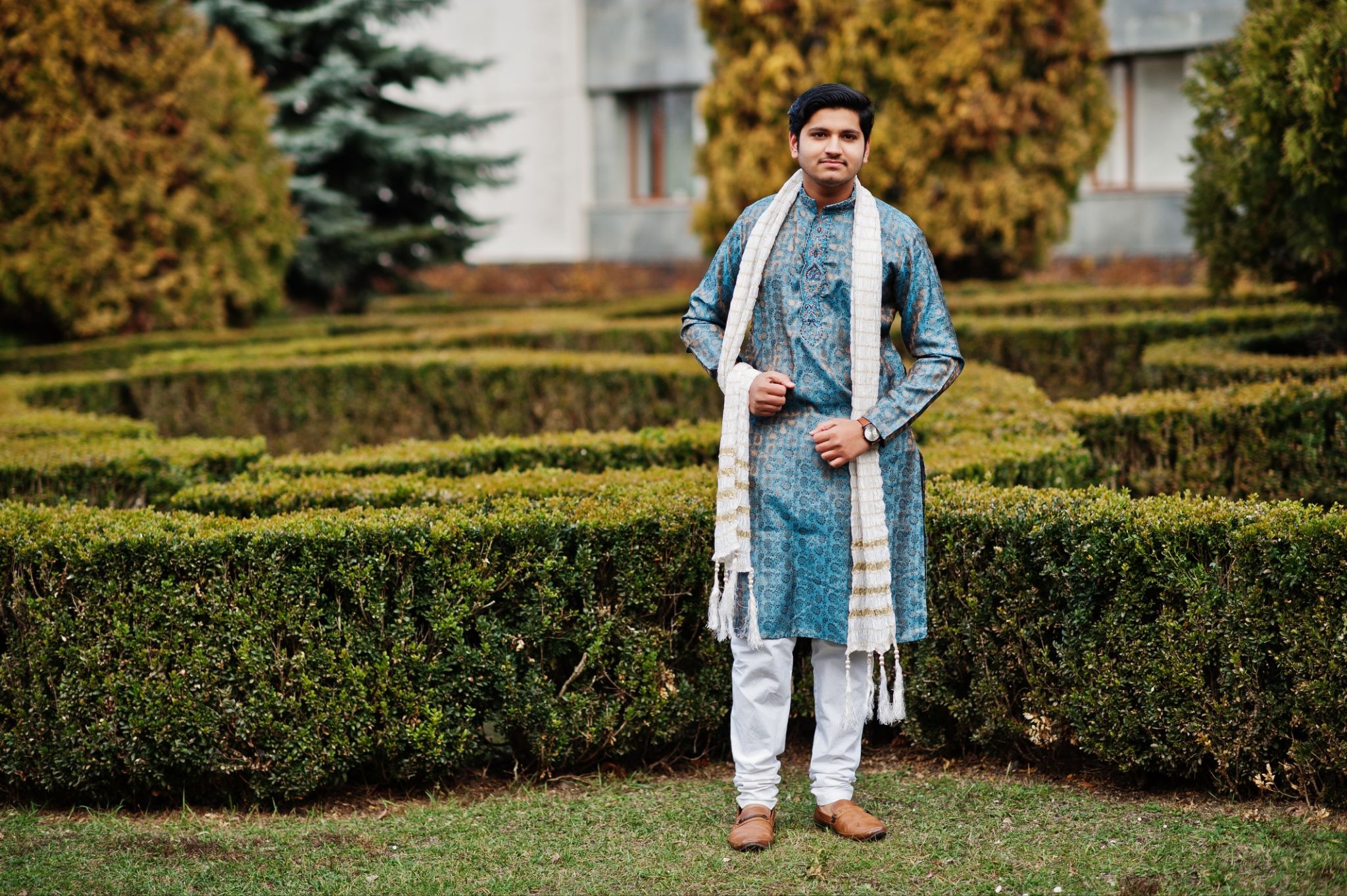 Classic vs Contemporary Men’s Ethnic Wear in Hyderabad – A Complete Comparison