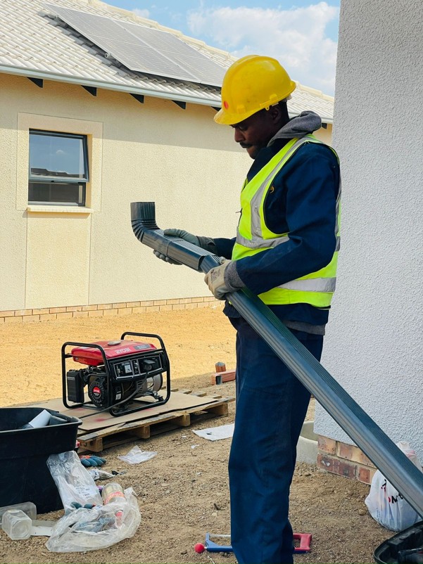 Downspout Installation Methods and How to Set Up Your System Properly