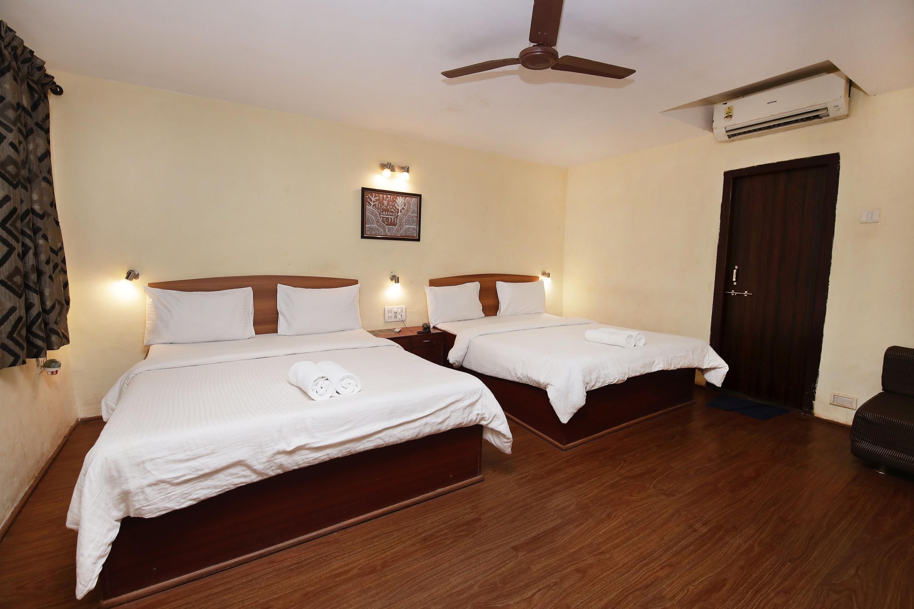 Matheran by foot: viewpoints, red-soil trails and old-world hill-station charm