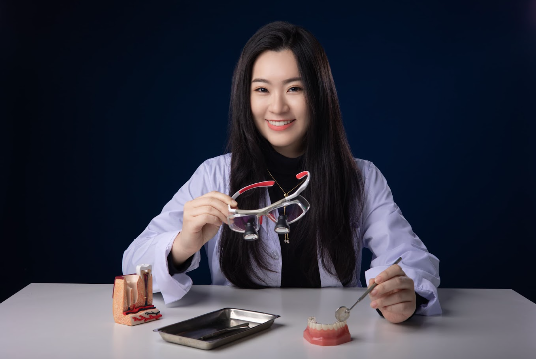 Why Choosing a Dental Implant Specialist Matters for Long-Term Oral Health