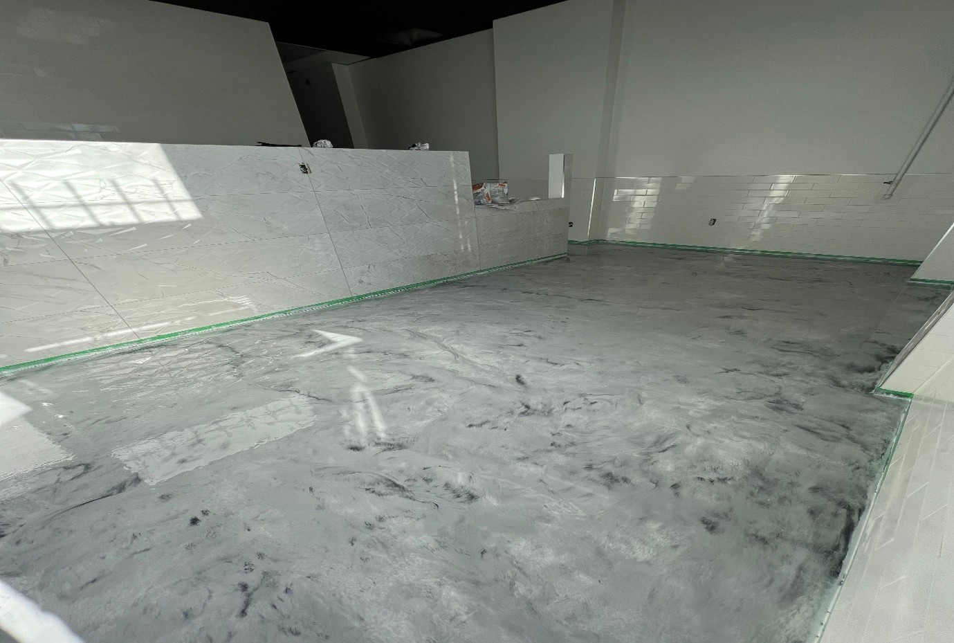 Pool Deck Coating Tampa Systems Keep Concrete Cool and Highly Durable Near Water Pool Deck Coating Tampa Systems Keep Concrete Cool and Highly Durable Near Water