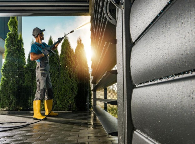 Selecting the Right Pressure Washing Service for Your Home Selecting the Right Pressure Washing Service for Your Home