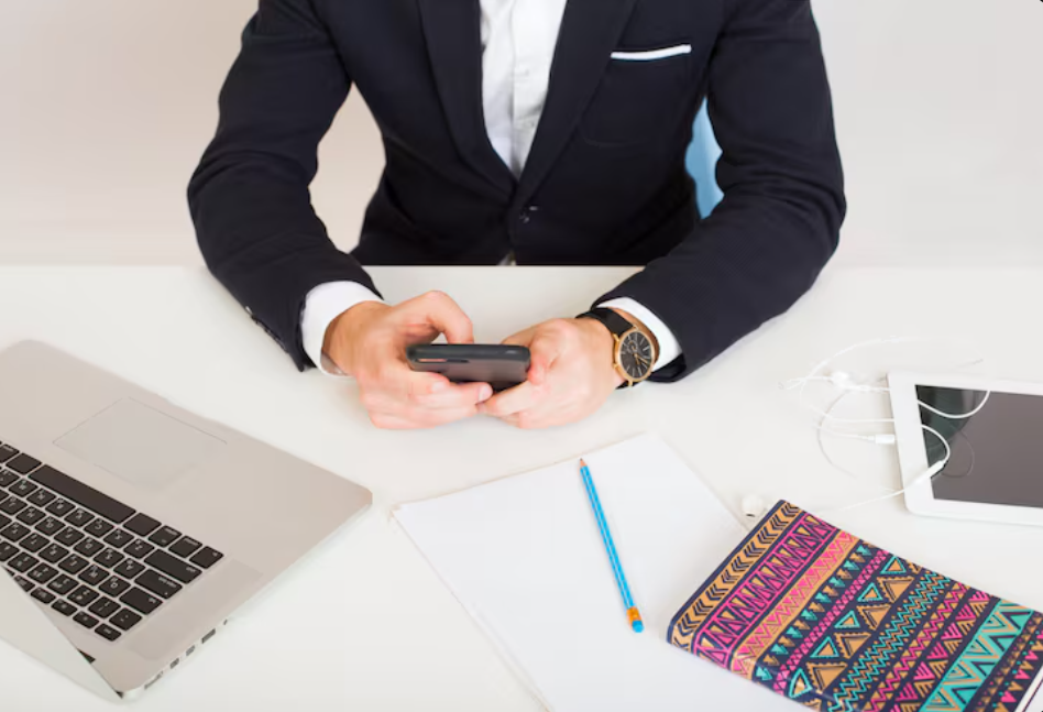 The Benefits of Mobile Notary Services for Busy Professionals and Families