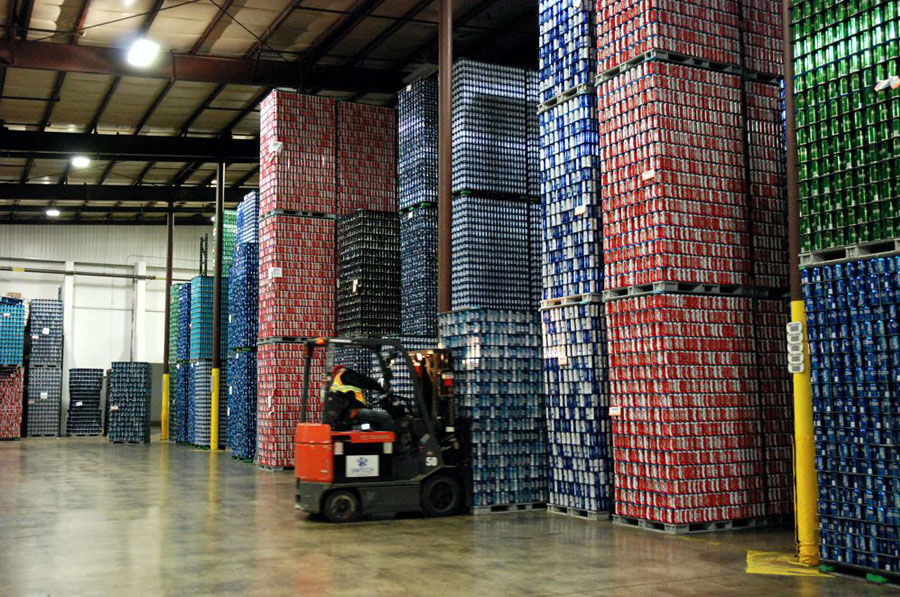 Top Benefits of Working with a Trusted Energy Drink Distributor