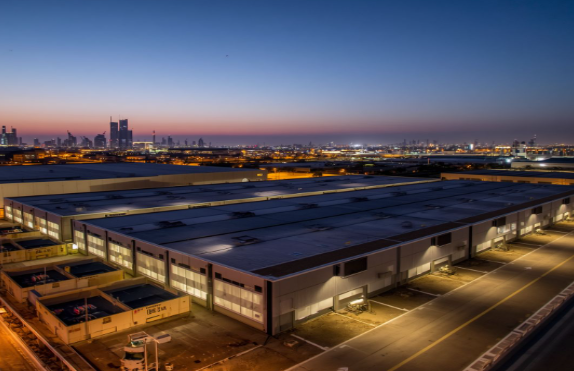 Top Tips from a Real Estate Agency in Dubai on Buying Commercial Warehouses