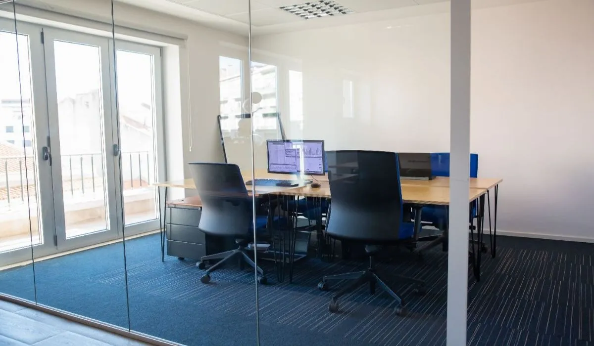 Best office interiors in Gurgaon with innovative office design solutions