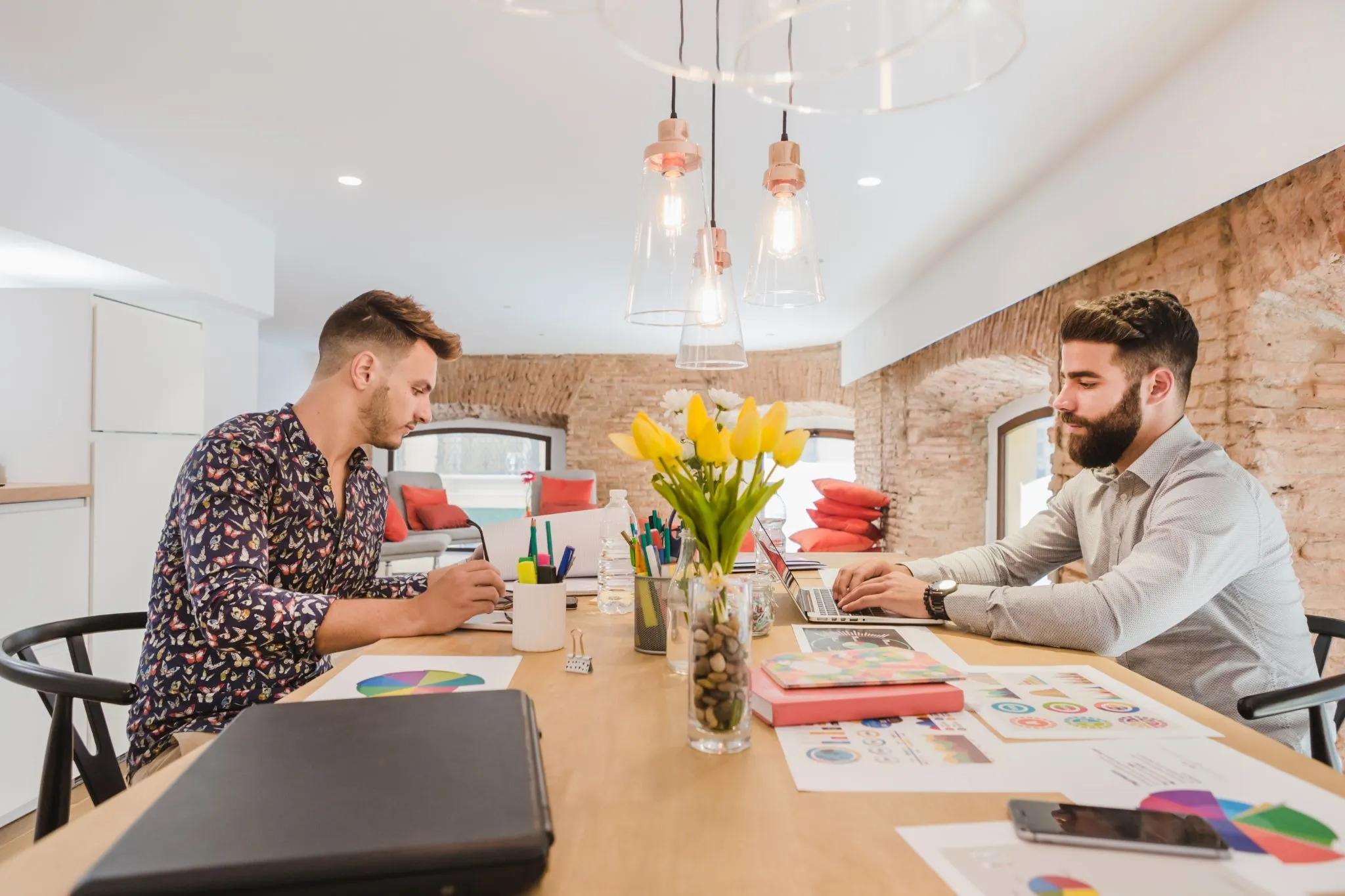 Office interior designer in Delhi for customized commercial interiors 