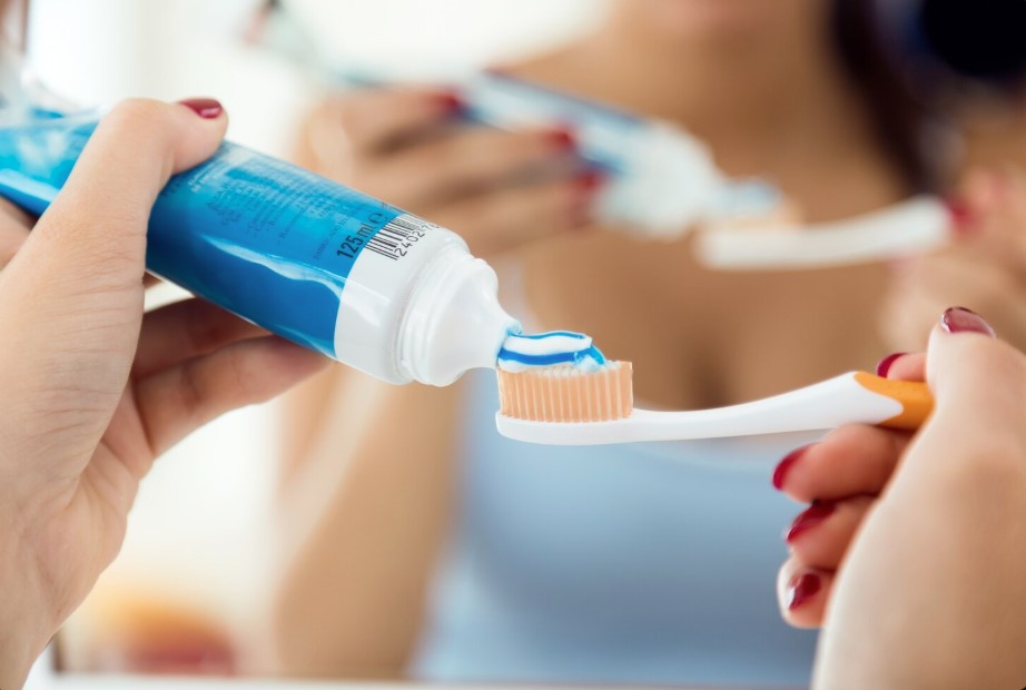 How to Choose the Best Toothpaste for Dogs: A Complete Buyer’s Guide