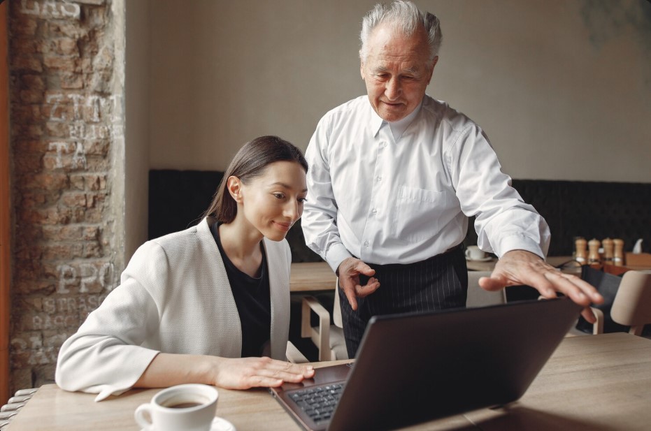 How to Balance Work While Caring for Ageing Parents