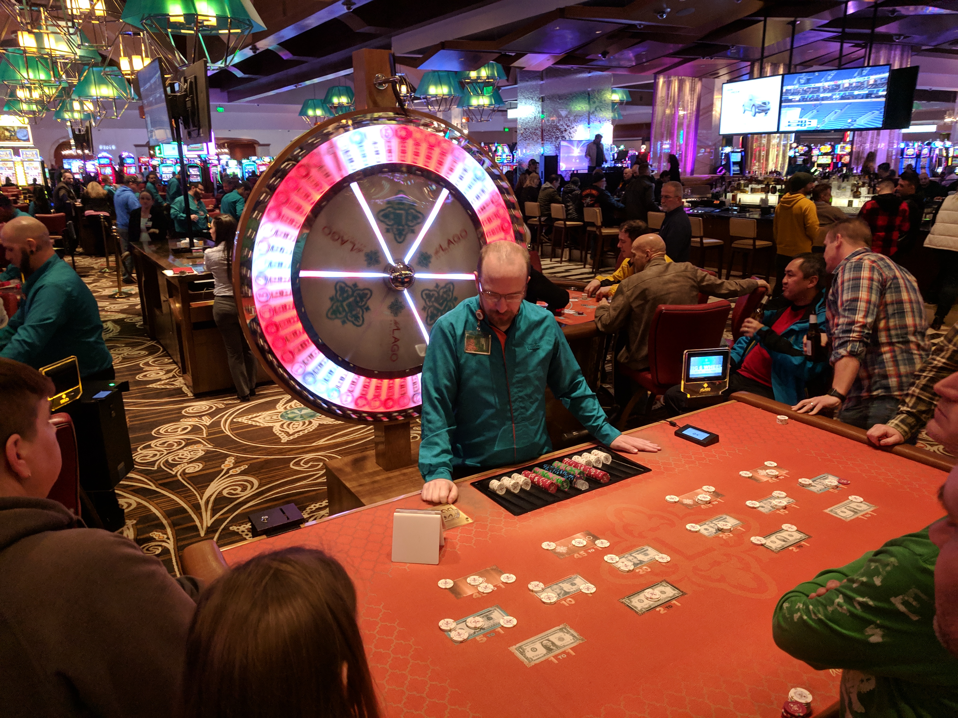 RR88 Sports Betting vs Casino Games: What’s Better? RR88 Sports Betting vs Casino Games: What’s Better?