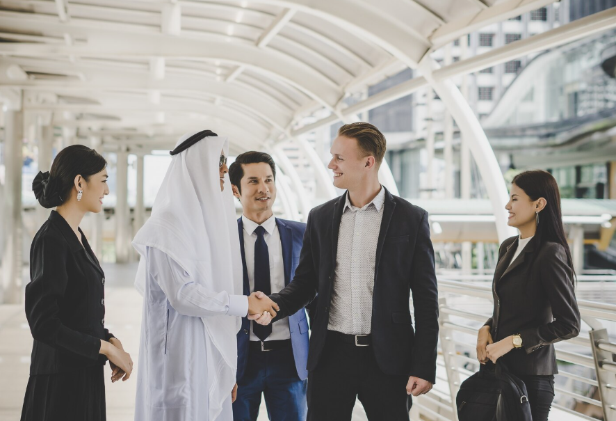 شركة ذات مسؤولية محدودة أم شركة مساهمة؟ أيهما الأنسب للمستثمر الأجنبي؟ شركة ذات مسؤولية محدودة أم شركة مساهمة؟ أيهما الأنسب للمستثمر الأجنبي؟