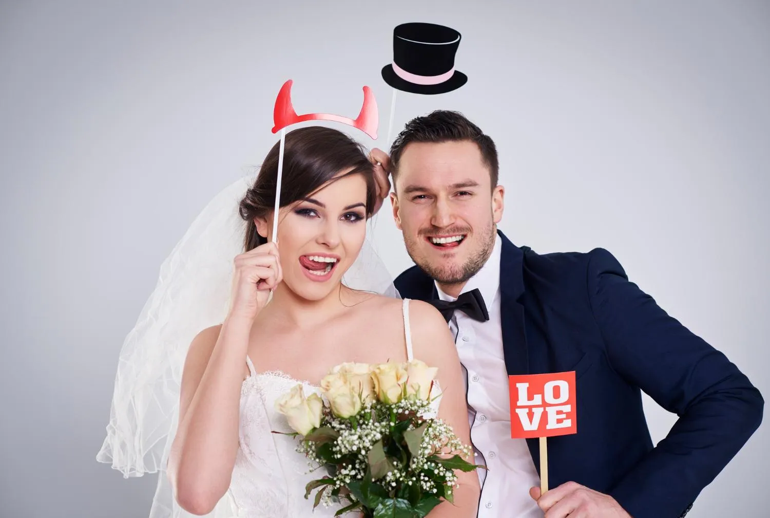 How to Book a Luxury Wedding Photo Booth on a Budget 1 7c33d78af3