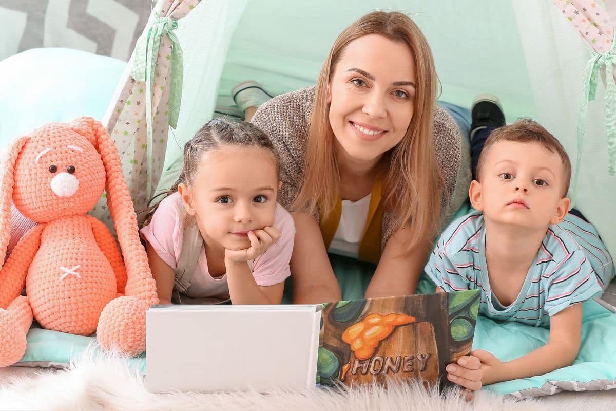 A Parent’s Guide to Hiring a Professional Nanny