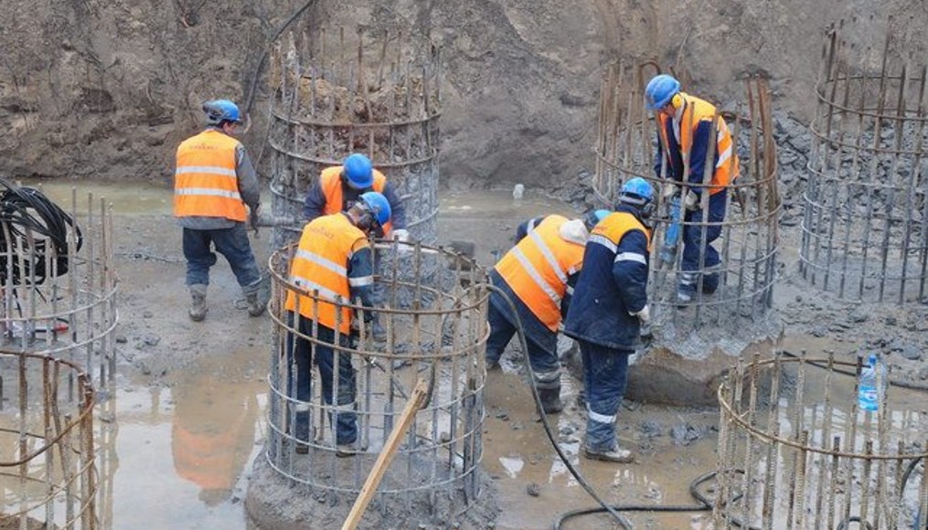 Breaking Piles Best Practices for Faster Concrete Foundation Preparation