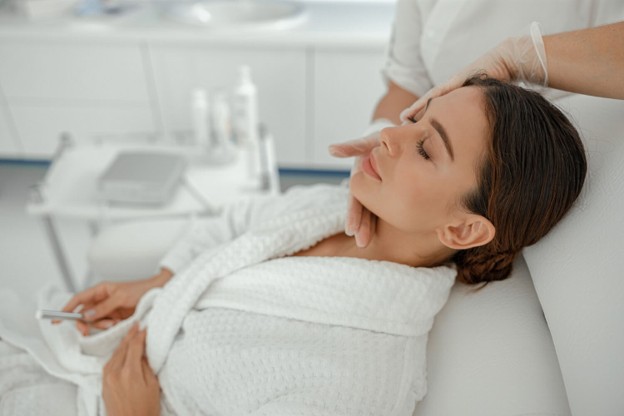 Non-Invasive Face Lift Birmingham Options For Natural Youthful Skin