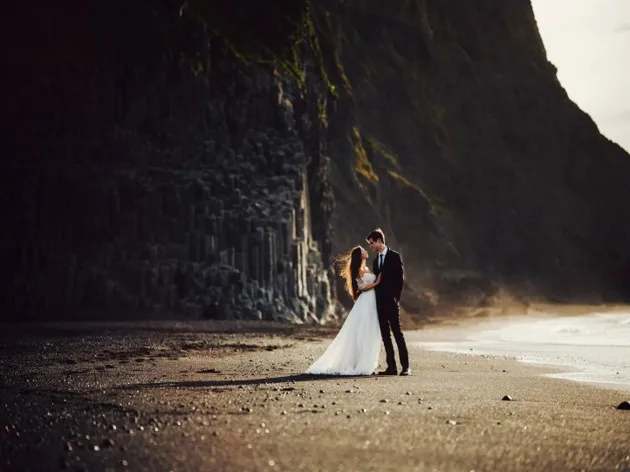 Professional Iceland Wedding Photographer Services for Capturing Magical Moments