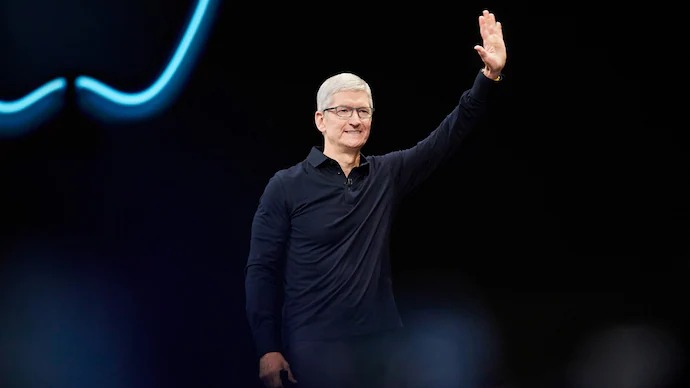 Tim Cook’s Apple Farewell Signals a New Era Under John Ternus Tim Cook’s Apple Farewell Signals a New Era Under John Ternus