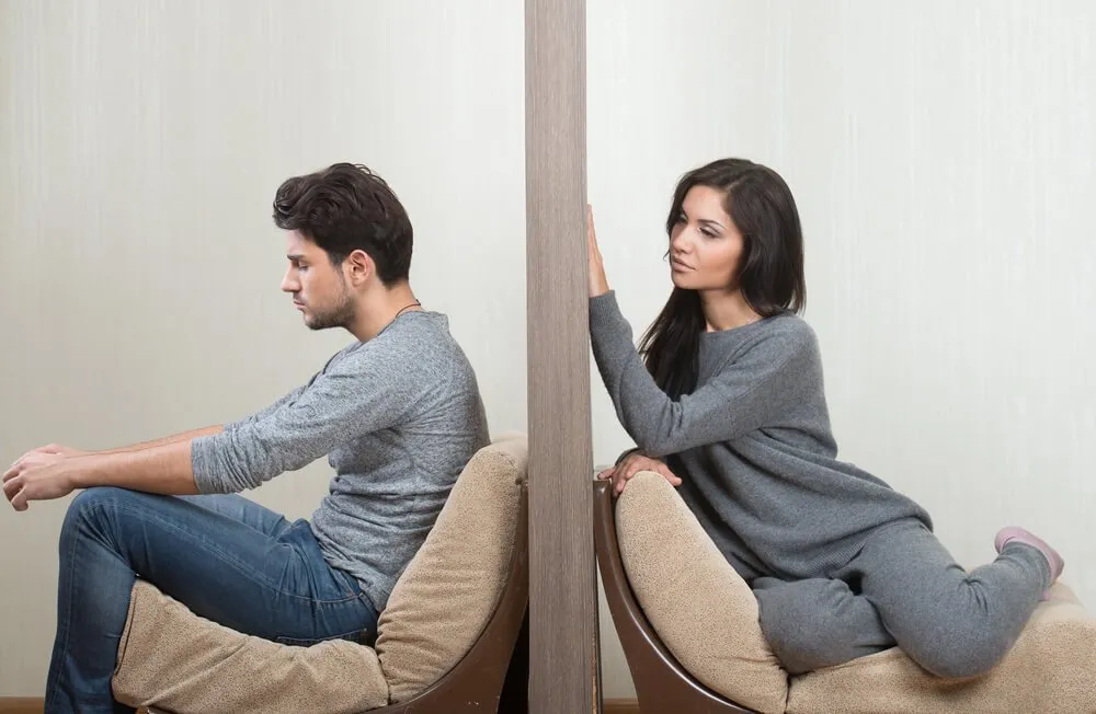 Emotional Distance in Relationships: 17 Signs, Causes & How to Reconnect  (2026) — South Denver Therapy