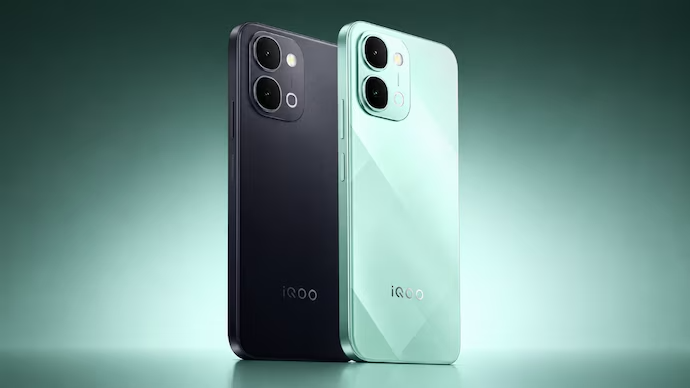 iQOO Z11xa 5G Debuts With 7200mAh Battery at Rs 28,999