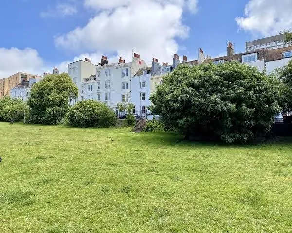 <b>Dorset Gardens</b>, <b>Brighton</b>, BN2 1 bed apartment - £1,200 pcm (£277 ...