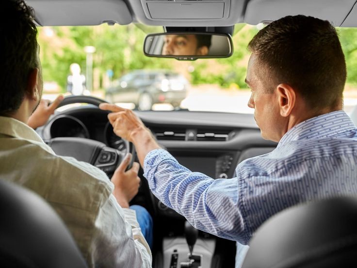 What Beginners Often Discover During Their First Few Driving Lessons