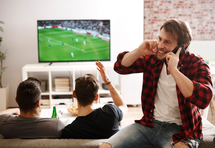 Fire TV Stick or Android TV Box for Live Sports at Home? A Practical Comparison