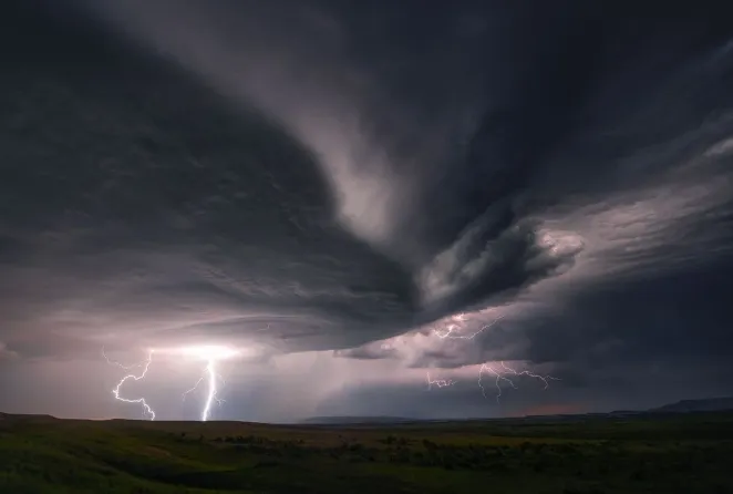 Find Early Spring Expedition Dates for Tornado Tours USA 2027 and Storm Chasing 2027 Wichita