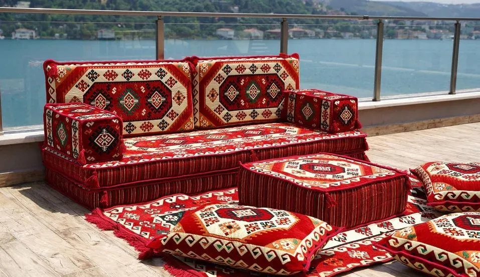Best Curtains in Dubai: Blinds, Fabrics and Arabic Majlis Styling Explained Best Curtains in Dubai: Blinds, Fabrics and Arabic Majlis Styling Explained
