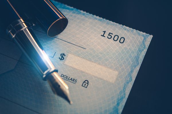 How to Write Payment Terms on an Invoice
